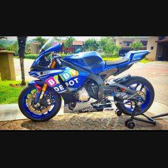 Lackierte Rennverkleidung Yamaha R1 2015 - 2019 - MXPCRV7064