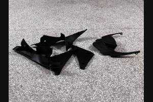 Complete and unpainted fairings with front fender INJ 