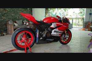 Verkleidungen Racing Ducati 959 1299 Panigale mit Kotflugel mit original Hoecker lackiert Aruba SBK16