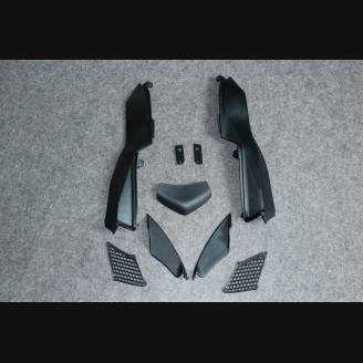 Complete and unpainted fairings with front fender 