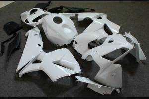 Complete and unpainted fairings in abs with front fender 