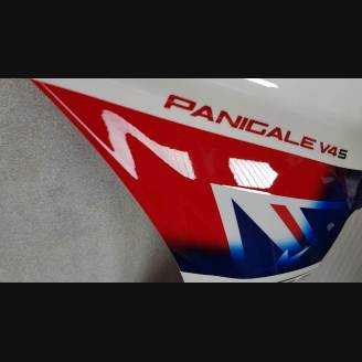 carenado ABS barnizado carrettera Ducati Panigale V4 para escape Akrapovic DUCV4BY