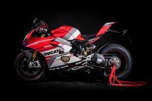 carenado ABS barnizado carrettera Ducati Panigale V4 para escape Akrapovic DUCV4MT18VS2