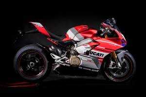 carenado ABS barnizado carrettera Ducati Panigale V4 para escape Akrapovic DUCV4MT18VS2