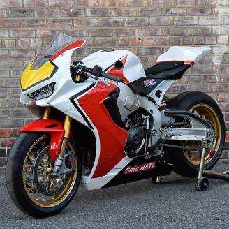 Complete and painted fairings HND10PESFR