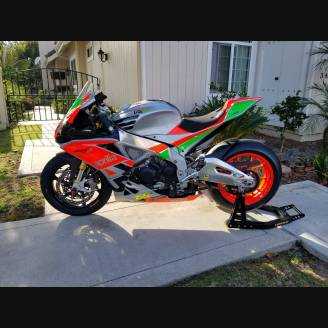 Complete and painted fairings RSV4RFW