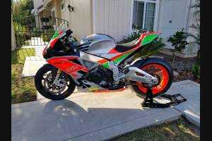 carenado barnizado RSV4RFW