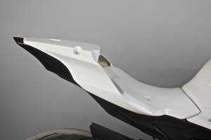 Complete fairing without front fender VS2