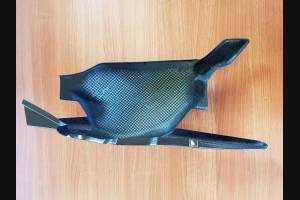 Bras oscillant carbone couvrir