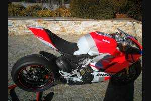 carenado ABS barnizado carrettera Ducati Panigale V4 para escape Akrapovic DUCV4 CSSP