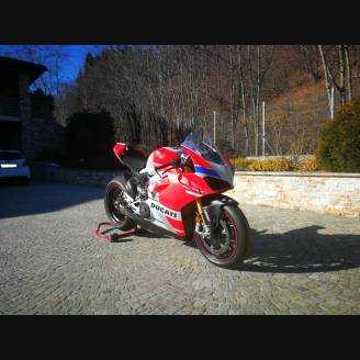 carenado ABS barnizado carrettera Ducati Panigale V4 para escape Akrapovic DUCV4 CSSP