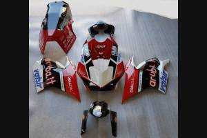 Complete and painted fairings with back seat Neoprene seat DUCV4AR17