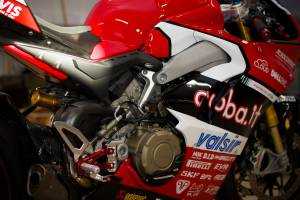 Complete and painted fairings with back seat Neoprene seat DUCV4AR17