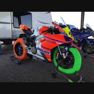 Complete and painted fairings with back seat Neoprene seat DUCV4MT18VS2