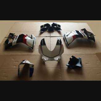 carenado completo con guardabarros Barnizado Corse Motoxp Vers2