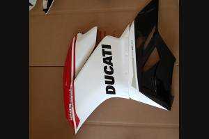 Verkleidungen Racing Ducati 959 1299 Panigale mit Kotflugel mit original Hoecker lackiert 90th anniversary