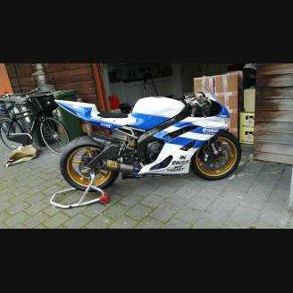 Carénages peinture YAMR6 D BLW