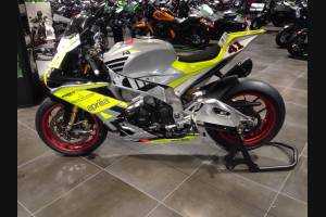 Complete and painted fairings APR15KDSVS1