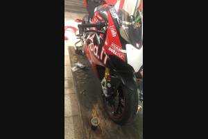 carenado ABS barnizado carrettera Ducati Panigale V4 para escape Akrapovic DUCV4 SB19