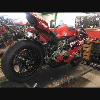 Complete and painted fairings in abs Ducati Panigale V4 for Akrapovic exhaust DUCV4 SB19