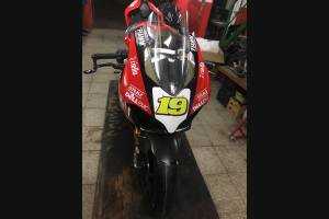 carenado ABS barnizado carrettera Ducati Panigale V4 para escape Akrapovic DUCV4 SB19