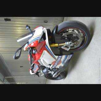 carenado ABS barnizado carrettera Ducati Panigale V4 para escape Akrapovic DUCV4 MRT