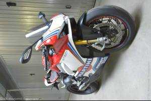 carenado ABS barnizado carrettera Ducati Panigale V4 para escape Akrapovic DUCV4 MRT