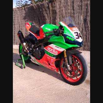 Complete and painted fairings APR15RFWBL