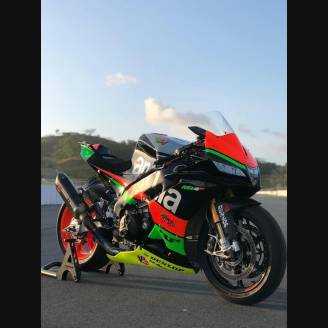 Complete and painted fairings + tank cover, screws, fasteners APR15AP