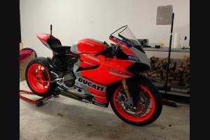 Complete and painted fairings with back seat original seat MT18 Fluo OPC