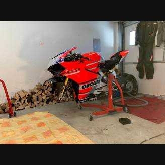 Complete and painted fairings with back seat original seat MT18 Fluo OPC