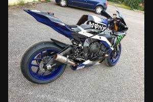 Complete and painted fairings YAMGR17