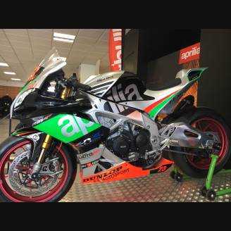 Carene verniciate + copriserbatoio, viti con gommino, ganci rapidi APR15AP