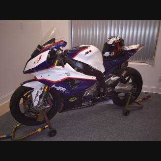 Carene Verniciate Replica + copriserbatoio, viti con gommino, ganci rapidi SBK 2015