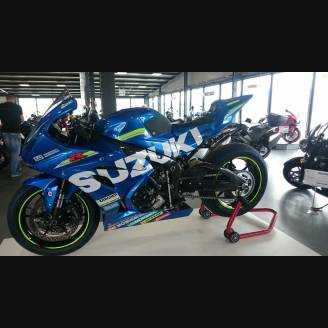 Paquete Motoxpricambi para el circuito : Carenado + tornilleria rapida + Screws SZ17 ED30