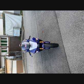 Motoxpricambi Race Package Peint : Carénages + Crochets rapides + Vis YAMR1760 PT18