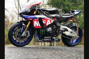 Verkleidungen Lackiert Yamaha R1 2015 - 2018 YAMR17 MC19