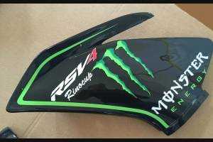 Complete and painted fairings Monster
