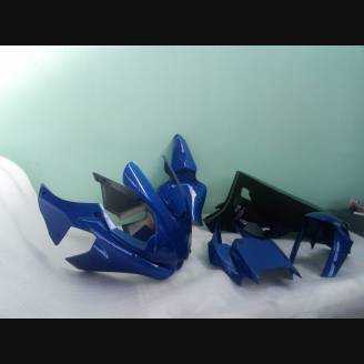 Painted Race Fairings Yamaha R1 2015 - 2019 in 2 Colours like the picture + stickers 