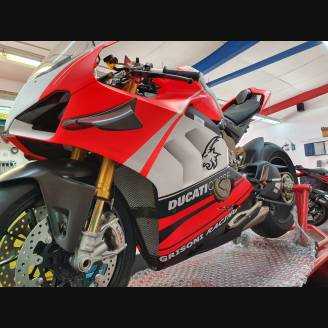 Carene stradali in abs verniciate compatibili con Ducati Panigale V4R per scarico Akrapovic - MXPCAV11937