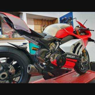 Carene stradali in abs verniciate compatibili con Ducati Panigale V4R per scarico Akrapovic - MXPCAV11937