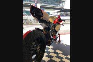 Carene stradali in abs verniciate compatibili con Ducati Panigale V4R per scarico Akrapovic - MXPCAV12079