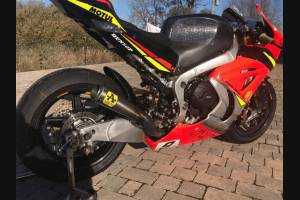 Lackierte Rennverkleidung Suzuki Gsxr 1000 2017 - 2019 + Tankabdeckung, Schrauben, Schnellverschlüsse - MXPCRV11886