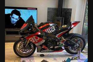 Lackierte Rennverkleidung Aprilia RSV4 2015 - 2020 - MXPCRV12316