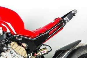 Hinterer Renn Verkleidungshalter