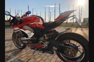 Painted street fairings in abs compatible with Ducati Panigale V4 V4S for Akrapovic exhaust - MXPCAV11947