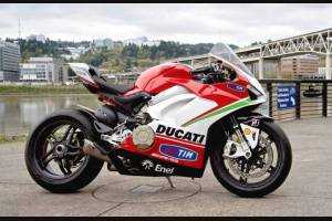 Carenage en abs pour la roue avec peinture compatible avec Ducati Panigale V4 V4S pour Akrapovic Échappement - MXPCAV7368