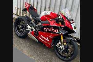 Carenados en abs pintados para la calle con Ducati Panigale V4 V4S para escape Akrapovic 2020 - 2021 - MXPCAV12702
