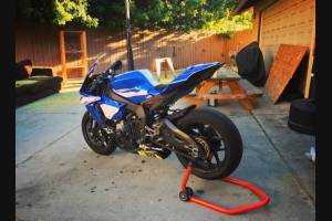 Lackierte Rennverkleidung Yamaha R1 2015 - 2019 - MXPCRV12819