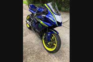 Carene racing Yamaha R6 2017 - 2021 verniciate + viti con gommino, ganci rapidi MXPCRV12868